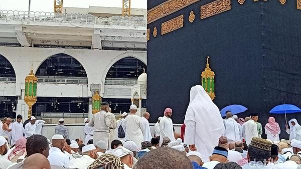 Sholat Jumat, Makkah